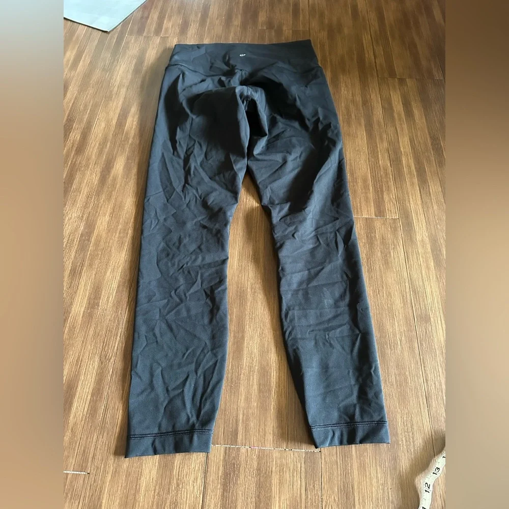 Lululemon Wunder Under High-Rise Tight 25" *Full-On Luxtreme black
W5BPAS
Size 8 - Picture 5 of 8